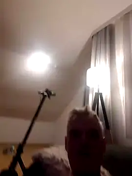 Snapshot of Nick69mann chatting on November 17, 2025, 3:10 am Nick69mann online show from November 17, 2025, 3:10 am
