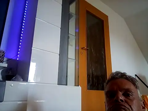 Snapshot of Nick69mann chatting on May 24, 2026, 12:38 pm Nick69mann online show from May 24, 2026, 12:38 pm