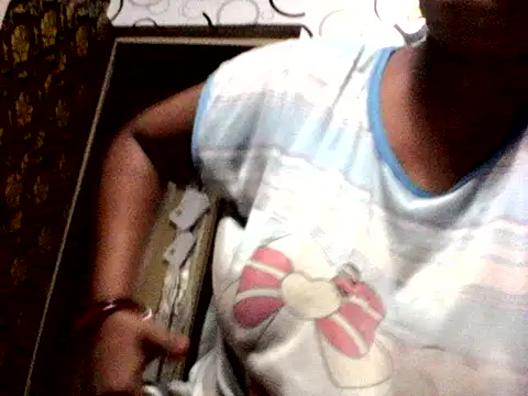 Snapshot of Crezy-Queen01 chatting on July 6, 2026, 1:07 pm Crezy-Queen01 online show from July 6, 2026, 1:07 pm
