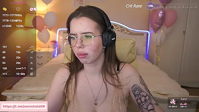 Snapshot of SecretDesireMe chatting on February 21, 2025, 6:26 pm SecretDesireMe online show from February 21, 2025, 6:26 pm