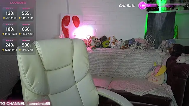 Snapshot of SecretDesireMe chatting on December 17, 2025, 3:06 pm SecretDesireMe online show from December 17, 2025, 3:06 pm