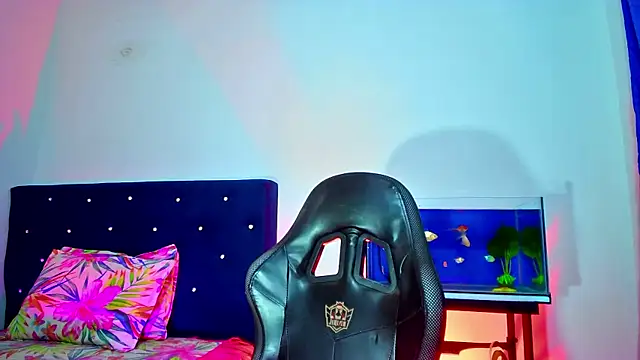 Aliice Doll online show from February 8, 2026, 3:48 am