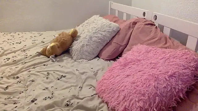 Snapshot of chunliklk chatting on February 18, 2025, 8:14 pm chunliklk online show from February 18, 2025, 8:14 pm