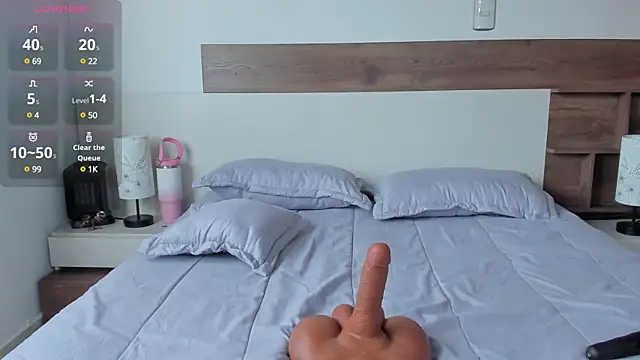 Snapshot of _fullmoon chatting on January 31, 2025, 8:43 pm fullmoon online show from January 31, 2025, 8:43 pm