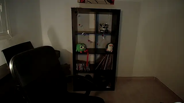 Windy butterfly online show from November 2, 2025, 4:34 pm