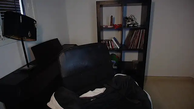 Windy butterfly online show from September 23, 2025, 7:48 am