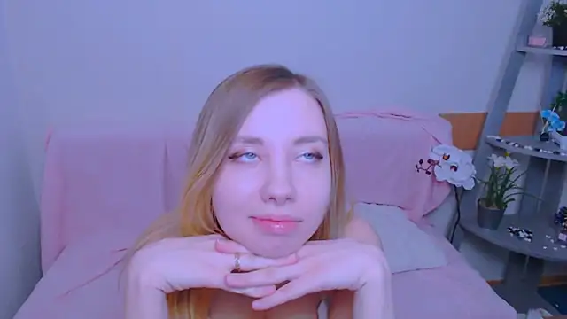 AliceFire  online show from February 18, 2026, 9:06 am