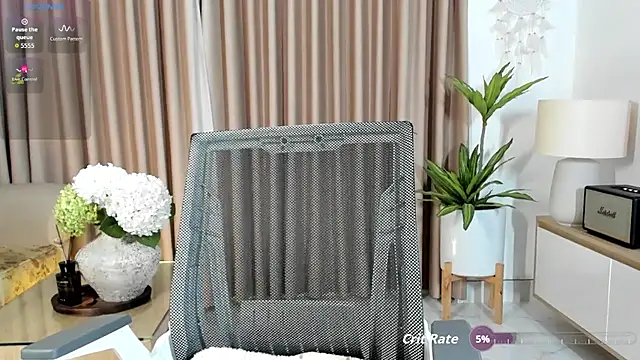 Snapshot of _Joliie_ chatting on June 25, 2026, 2:20 am Joliie online show from June 25, 2026, 2:20 am