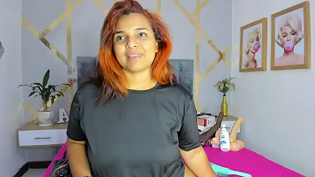 Snapshot of angelina_castroo chatting on March 13, 2025, 3:11 am angelina castroo online show from March 13, 2025, 3:11 am