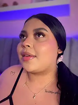 Emily cooper20 online show from April 21, 2026, 2:51 am