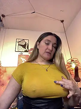Snapshot of antonella87 chatting on June 4, 2026, 11:20 pm antonella87 online show from June 4, 2026, 11:20 pm