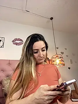 Snapshot of antonella87 chatting on November 10, 2025, 9:42 pm antonella87 online show from November 10, 2025, 9:42 pm