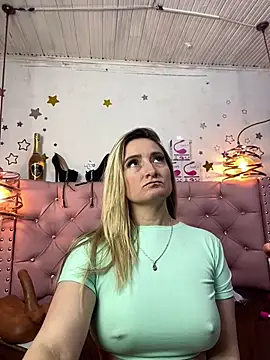 Snapshot of antonella87 chatting on March 20, 2025, 2:08 am antonella87 online show from March 20, 2025, 2:08 am