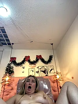 Snapshot of antonella87 chatting on December 18, 2025, 9:51 pm antonella87 online show from December 18, 2025, 9:51 pm