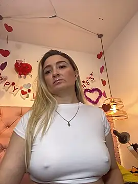 Snapshot of antonella87 chatting on February 14, 2026, 10:21 pm antonella87 online show from February 14, 2026, 10:21 pm