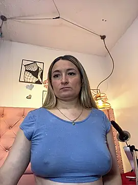 Snapshot of antonella87 chatting on February 6, 2026, 9:00 pm antonella87 online show from February 6, 2026, 9:00 pm