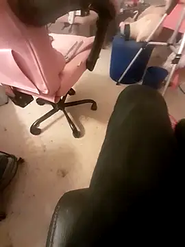 Snapshot of AsStraightAsARuler chatting on December 3, 2025, 5:45 pm AsStraightAsARuler online show from December 3, 2025, 5:45 pm