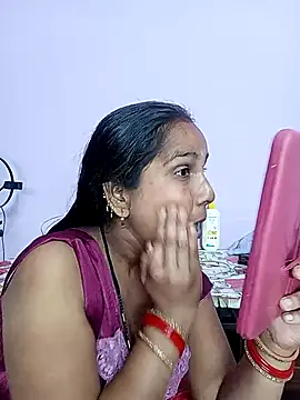 Snapshot of reemacouple007 chatting on February 22, 2026, 8:06 am reemacouple007 online show from February 22, 2026, 8:06 am