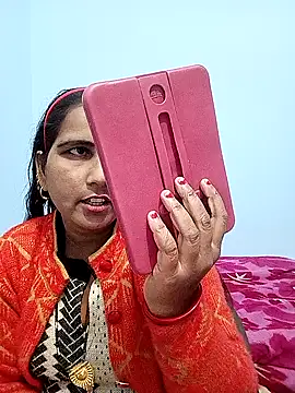 Snapshot of reemacouple007 chatting on December 20, 2025, 8:06 am reemacouple007 online show from December 20, 2025, 8:06 am