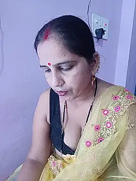 reemacouple007 online show from June 16, 2026, 9:31 am