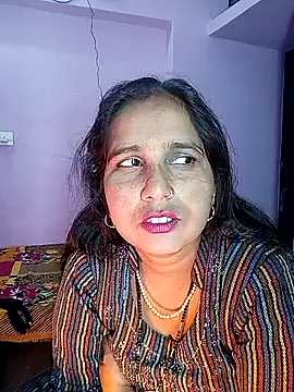 Snapshot of reemacouple007 chatting on January 16, 2026, 6:23 pm reemacouple007 online show from January 16, 2026, 6:23 pm