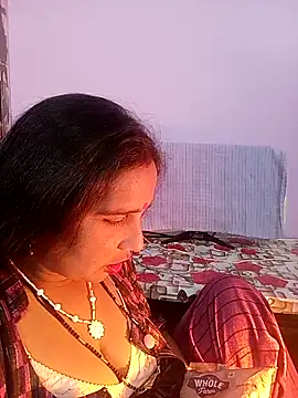 Snapshot of reemacouple007 chatting on February 20, 2026, 6:26 am reemacouple007 online show from February 20, 2026, 6:26 am