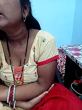 reemacouple007 online show from November 6, 2025, 5:22 am