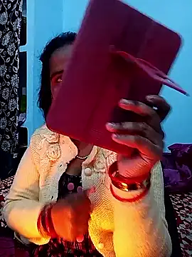 Snapshot of reemacouple007 chatting on January 6, 2026, 7:01 am reemacouple007 online show from January 6, 2026, 7:01 am