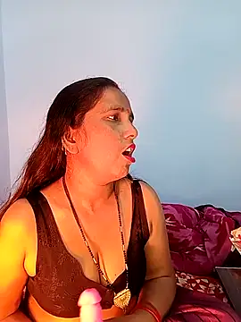 Snapshot of reemacouple007 chatting on December 17, 2025, 5:40 pm reemacouple007 online show from December 17, 2025, 5:40 pm