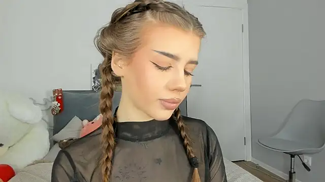 dolly ll online show from March 2, 2025, 1:42 pm