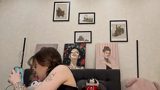 Snapshot of dolly_ll chatting on July 1, 2026, 1:22 pm dolly ll online show from July 1, 2026, 1:22 pm