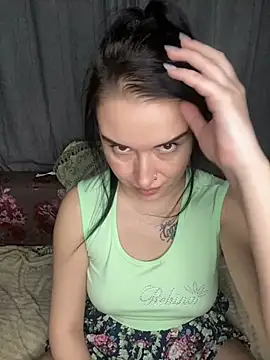 Roxana Bell online show from March 25, 2026, 9:46 pm