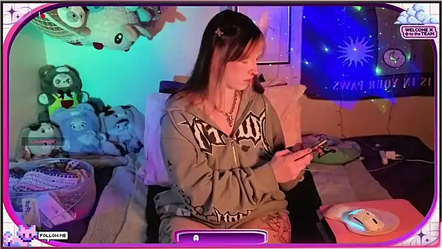 Snapshot of AmbrosiaKitty chatting on May 13, 2026, 7:48 am AmbrosiaKitty online show from May 13, 2026, 7:48 am