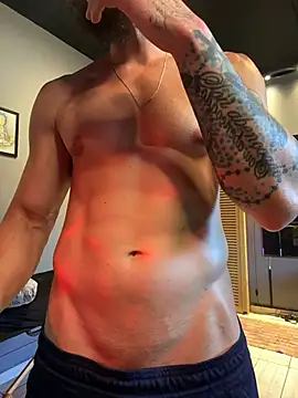 MachineDien online show from October 5, 2025, 6:42 pm