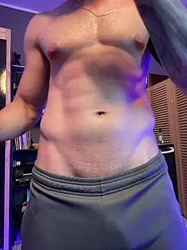 MachineDien online show from April 21, 2026, 8:37 pm