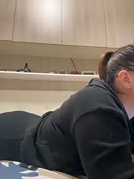 Snapshot of Coupleorny chatting on September 25, 2025, 4:13 pm Coupleorny online show from September 25, 2025, 4:13 pm