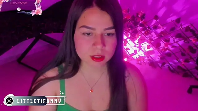 little tifanny82 online show from April 18, 2026, 2:19 pm