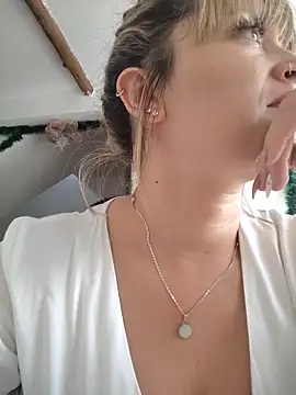 tata laima   online show from December 20, 2025, 3:26 pm