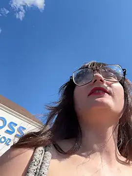 urpuppymoon online show from April 22, 2026, 8:59 pm