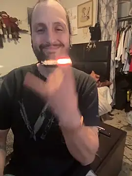 Snapshot of BobbyQ29 chatting on March 8, 2026, 1:11 am BobbyQ29 online show from March 8, 2026, 1:11 am