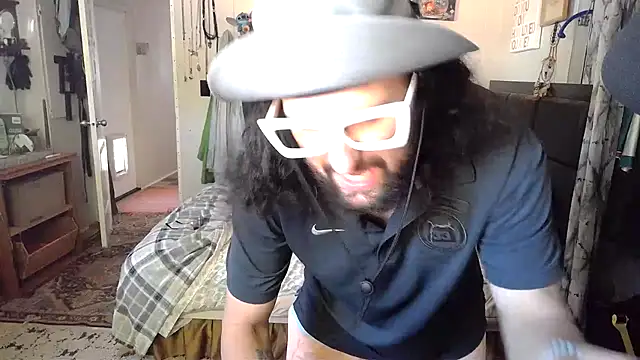 Snapshot of BobbyQ29 chatting on April 7, 2026, 5:26 pm BobbyQ29 online show from April 7, 2026, 5:26 pm