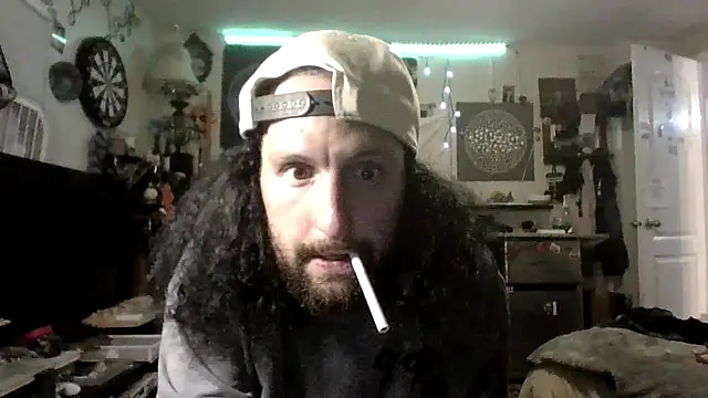 Snapshot of BobbyQ29 chatting on March 8, 2026, 2:04 am BobbyQ29 online show from March 8, 2026, 2:04 am