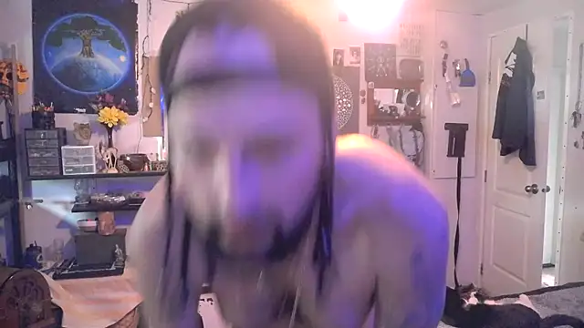 Snapshot of BobbyQ29 chatting on March 21, 2026, 10:46 pm BobbyQ29 online show from March 21, 2026, 10:46 pm