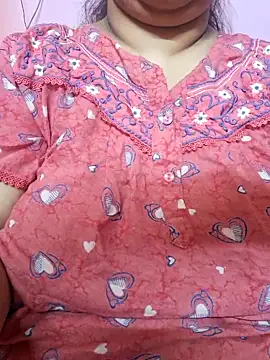 Snapshot of Ravina_patil1 chatting on March 13, 2025, 12:37 am Ravina patil1 online show from March 13, 2025, 12:37 am