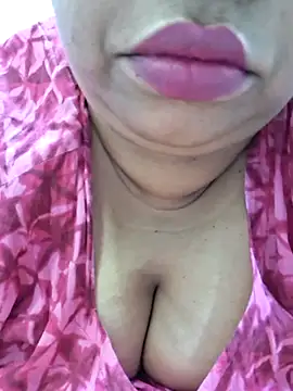 Ravina patil1 online show from November 23, 2025, 7:13 pm