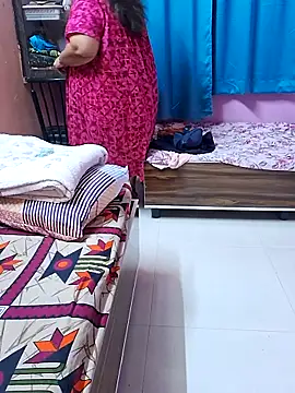 Snapshot of Ravina_patil1 chatting on February 28, 2025, 3:26 pm Ravina patil1 online show from February 28, 2025, 3:26 pm