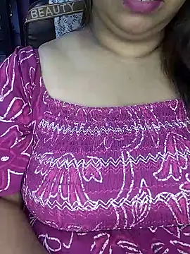 Snapshot of Ravina_patil1 chatting on September 26, 2025, 11:06 am Ravina patil1 online show from September 26, 2025, 11:06 am