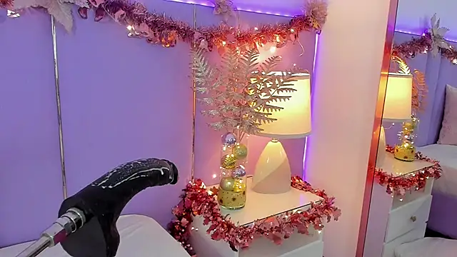 Snapshot of SophyRuiz_ chatting on December 15, 2025, 12:00 pm SophyRuiz online show from December 15, 2025, 12:00 pm