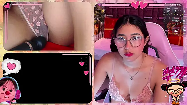 Snapshot of RossieGamer chatting on December 15, 2025, 2:45 pm RossieGamer online show from December 15, 2025, 2:45 pm