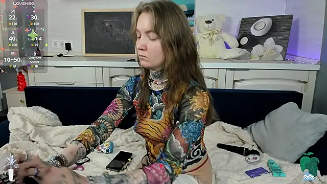 Mary Xextra online show from April 20, 2026, 9:23 am